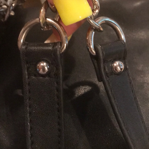 STEVE MADDEN Soft black Leather Shoulder Bag. - Picture 4 of 8